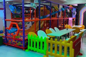 Unplug Kids | Kids Play Zone | Amusement park In Jind image