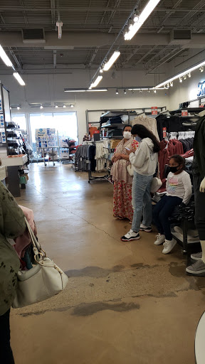 Clothing Store «Old Navy», reviews and photos, 697 Hillside Avenue, New Hyde Park, NY 11040, USA