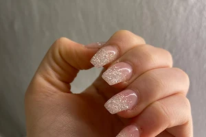 Vanys Nails image