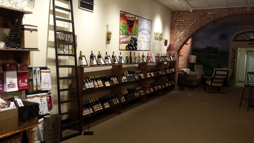 Wine Store «Massbach Ridge Winery Tasting Room Galena», reviews and photos, 117 N Main St, Galena, IL 61036, USA