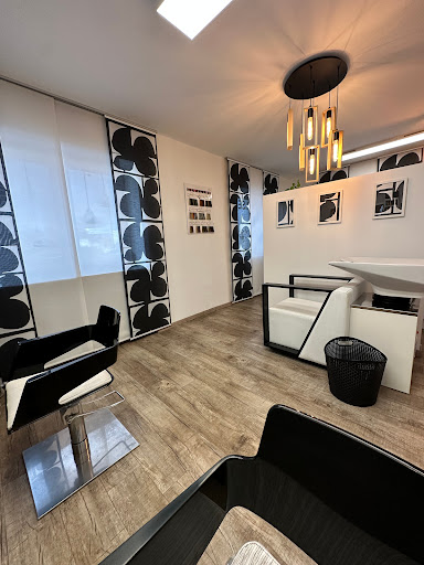 Jennis Hairsalon ( Jennifer Parzer ) In Prambachkirchen