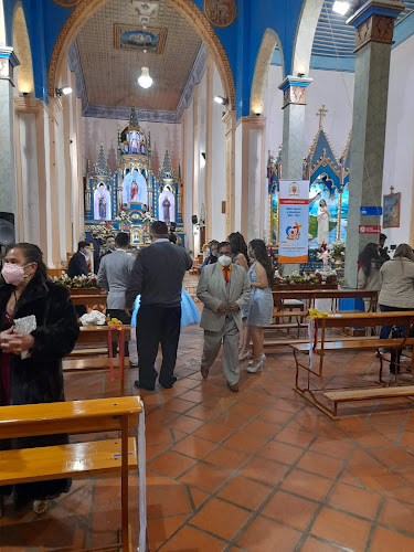 Opiniones de Iglesia Católica San Marcial de Chiquintad en Chiquintad - Iglesia