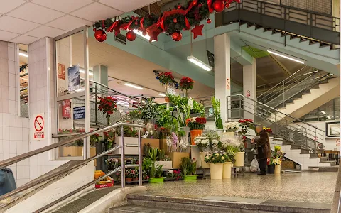 Saavedra Fajardo Market image