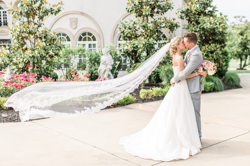 Bridal Shop «Sealed With a Kiss», reviews and photos, 505 E Main St, Charlottesville, VA 22902, USA