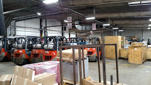 Trucking Company «YRC Freight», reviews and photos, 12400 Dupont Ave S, Burnsville, MN 55337, USA