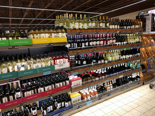 Shopping Mall «The Brickyard», reviews and photos, 2600 N Narragansett Ave, Chicago, IL 60639, USA