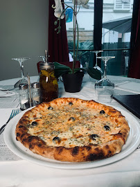Pizza du Restaurant italien La Petite Etoile. à Levallois-Perret - n°7