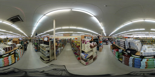 Clothing Store «Big R», reviews and photos, 165 Fontaine Blvd, Colorado Springs, CO 80911, USA