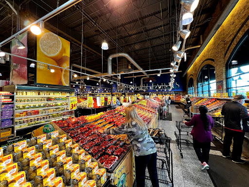 Grocery Store «Fresh Farms», reviews and photos, 20 S Milwaukee Ave, Wheeling, IL 60090, USA