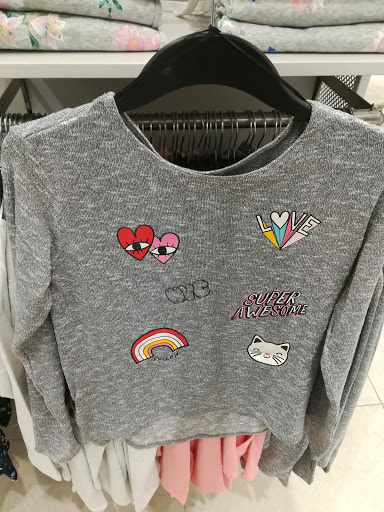 Stores to buy women's sweaters Valparaiso