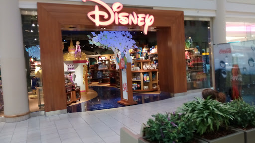 Shopping Mall «Freehold Raceway Mall», reviews and photos, 3710 U.S. 9, Freehold, NJ 07728, USA