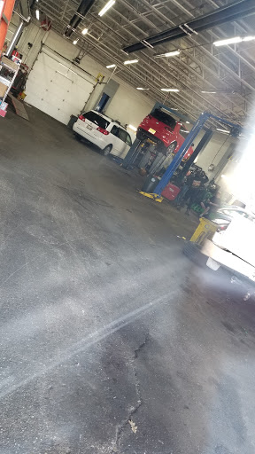 Auto Repair Shop «Meineke Car Care Center», reviews and photos, 7344 Governor Ritchie Hwy, Glen Burnie, MD 21061, USA