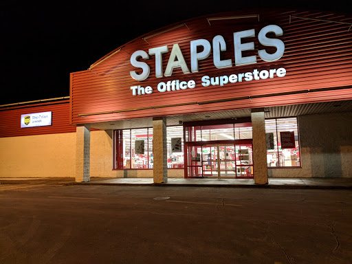 Staples, 301 Oak Spring Rd, Washington, PA 15301, USA, 