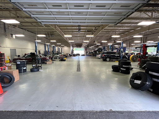 Used Car Dealer «Auto Haus (Williamsburg)», reviews and photos, 212 2nd St, Williamsburg, VA 23185, USA