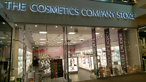 The Cosmetics Company Store, 651 Kapkowski Rd, Elizabeth, NJ 07201, USA, 