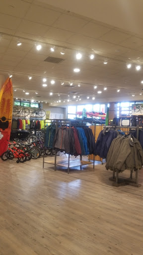 Clothing Store «L.L. Bean», reviews and photos, 8095 Tysons Corner Center, McLean, VA 22102, USA