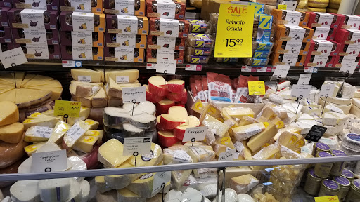 Grocery Store «Whole Foods Market», reviews and photos, 350 Grasmere Ave, Fairfield, CT 06824, USA