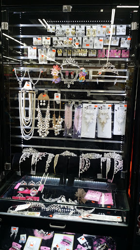 Beauty Supply Store «Beauty USA», reviews and photos, 12687 Laurel Bowie Rd, Laurel, MD 20708, USA