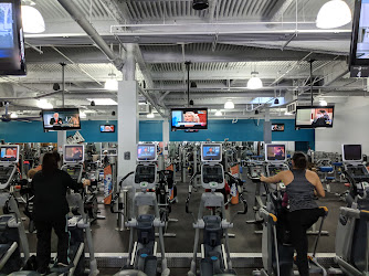 Crunch Fitness - Daly City