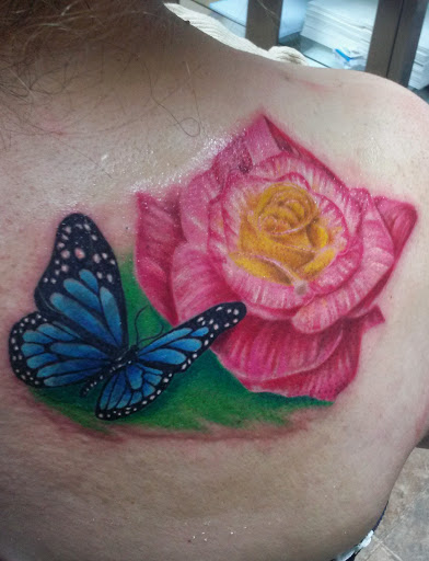 Tattoo Shop «Red Dirt Tattoo Company», reviews and photos, 8373 Culebra Rd #107, San Antonio, TX 78251, USA