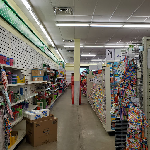 Shopping Mall «Lincoln Shopping Center», reviews and photos, 26092 Greenfield Rd, Oak Park, MI 48237, USA