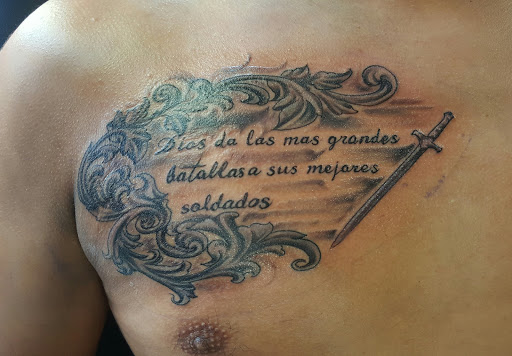 Tattoo Shop «Red Dragon Tattoo», reviews and photos, 390 E Fordham Rd, Bronx, NY 10458, USA