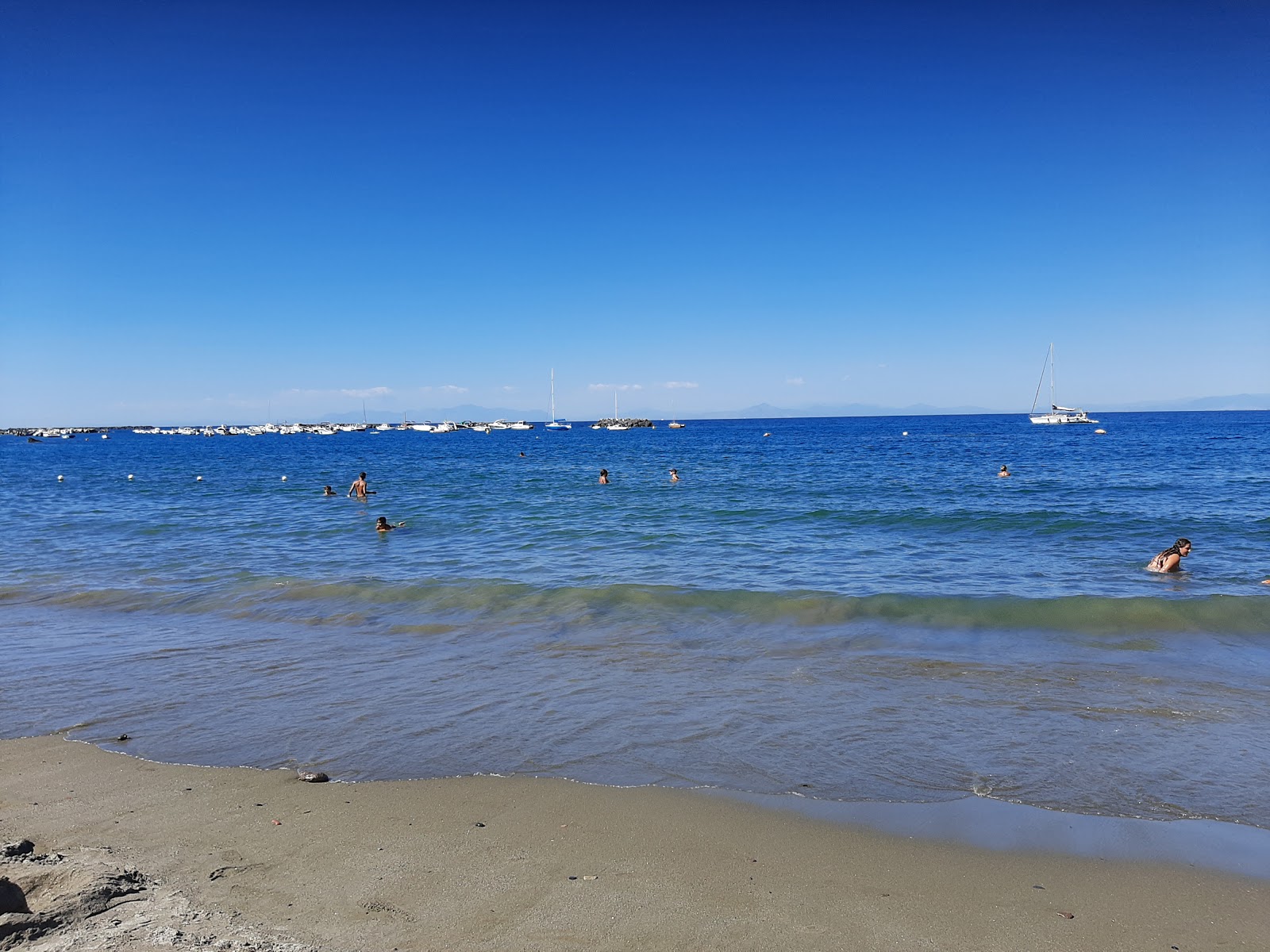 Foto van Spiaggia di San Pietro strandresortgebied