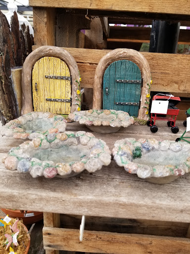 Garden Center «H J Benken Florist & Garden», reviews and photos, 6000 Plainfield Rd, Cincinnati, OH 45213, USA