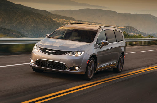 Car Dealer «Century Dodge Chrysler Jeep Ram», reviews and photos, 13500 Veterans Memorial Pkwy, Wentzville, MO 63385, USA