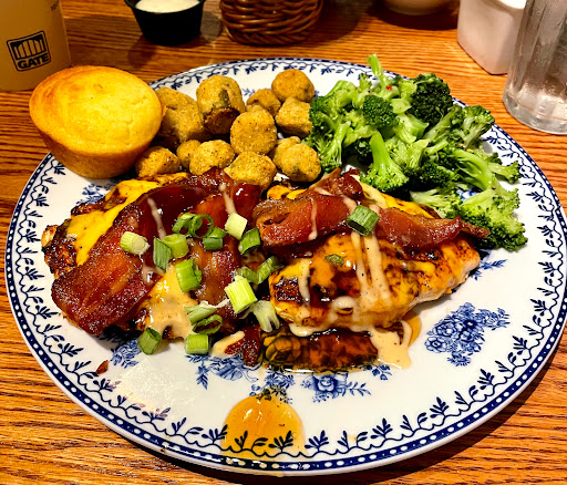 American Restaurant «Cracker Barrel Old Country Store», reviews and photos, 4680 Lenoir Ave, Jacksonville, FL 32216, USA