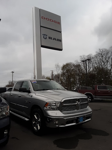 Dodge Dealer «Fayetteville Dodge Inc», reviews and photos, 5427 N Burdick St, Fayetteville, NY 13066, USA