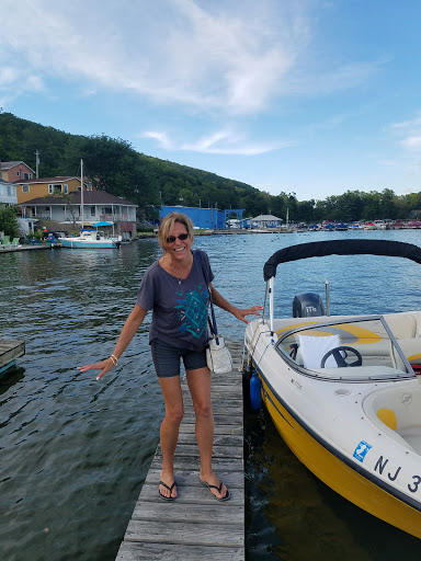 Liquor Store «Uncorked Wines and Spirits», reviews and photos, 9 Marshall Hill Rd, West Milford, NJ 07480, USA