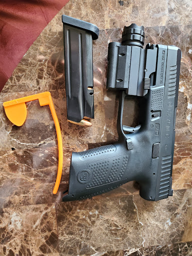 Pawn Shop «West Coast Pawn & Gun of Lakeland Florida», reviews and photos, 5619 US-98, Lakeland, FL 33809, USA