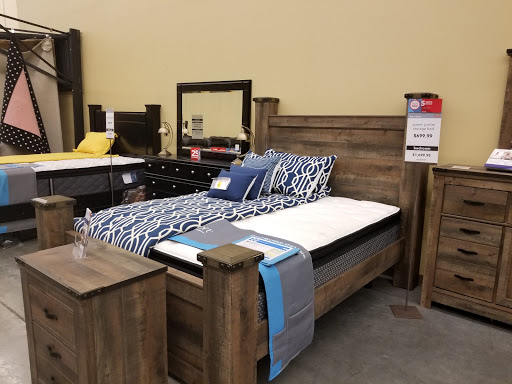 Furniture Store «Ashley Furniture HomeStore», reviews and photos, 14810 North Freeway #100, Houston, TX 77090, USA