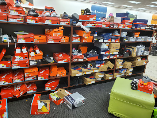 Shoe Store «Shoe Dept. Encore», reviews and photos, 4801 Outer Loop #104, Louisville, KY 40219, USA