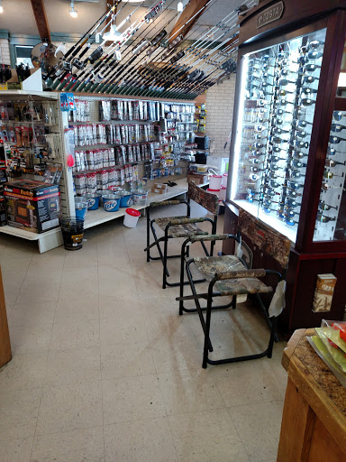 Sporting Goods Store «Chesapeake Outdoors», reviews and photos, 1707 Main St, Chester, MD 21619, USA