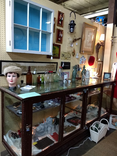 Flea Market «The Slatington Marketplace», reviews and photos, 8281 PA-873, Slatington, PA 18080, USA