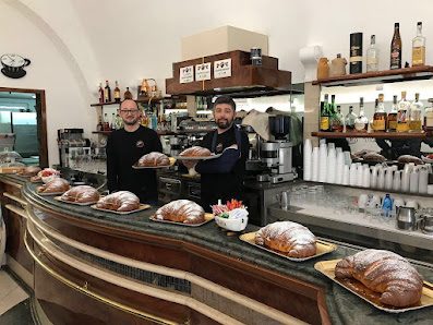 Caffè Italia Via Pompeo Sarnelli, 46, 70044 Polignano a mare BA, Italia
