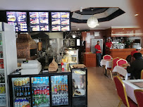 Atmosphère du Restaurant turc İSTANBUL GRILL à Fontenay-aux-Roses - n°9
