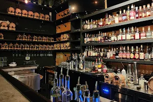 the Oak, Kitchen | Bourbon Bar image