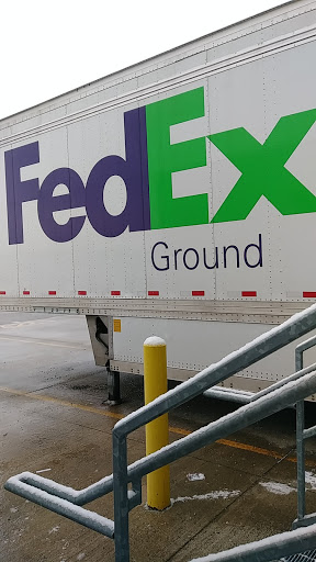 Mailing Service «FedEx Ground», reviews and photos, 100 J St, Perrysburg, OH 43551, USA