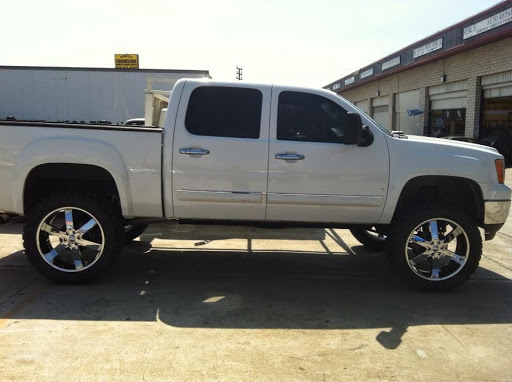 Northridge Tire Pros image