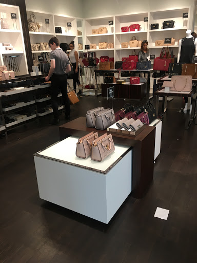 Fashion Accessories Store «Michael Kors», reviews and photos, 1800 Sawgrass Mills Cir #2630, Sunrise, FL 33323, USA