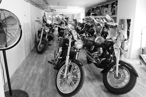 Used Motorcycle Dealer «Monster Powersports», reviews and photos, 315 N Rand Rd, Wauconda, IL 60084, USA