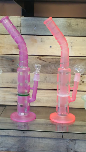 Vaporizer Store «Inhale Exhale Smoke Shop», reviews and photos, 1604 S Hwy 97 #3, Redmond, OR 97756, USA