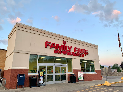 Family Fare Supermarket, 120 W Prairie St, Vicksburg, MI 49097, USA, 