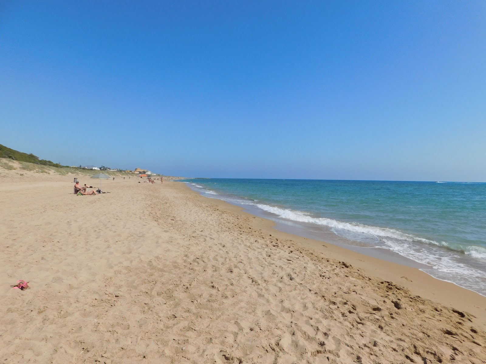 Valokuva Cannatello beachista. sisältäen pitkä suora