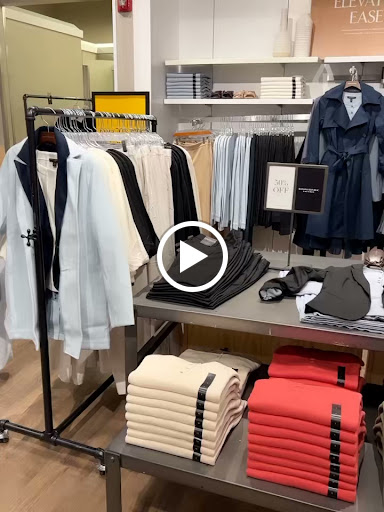 Clothing Store «Banana Republic», reviews and photos, 454 Evergreen Ct, Central Valley, NY 10917, USA