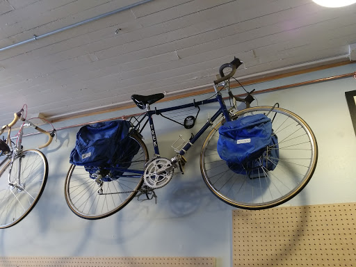 Bicycle Repair Shop «Coulee Bicycle Co.», reviews and photos, 213 Main St, Onalaska, WI 54650, USA