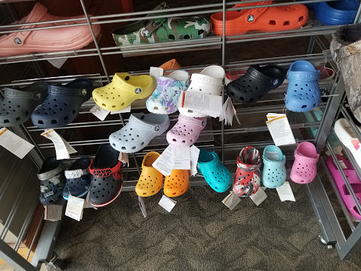 Shoe Store «Village Shoes», reviews and photos, 50 E Via Del Oro, Fresno, CA 93720, USA